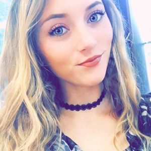 Meet your Posher, Carley